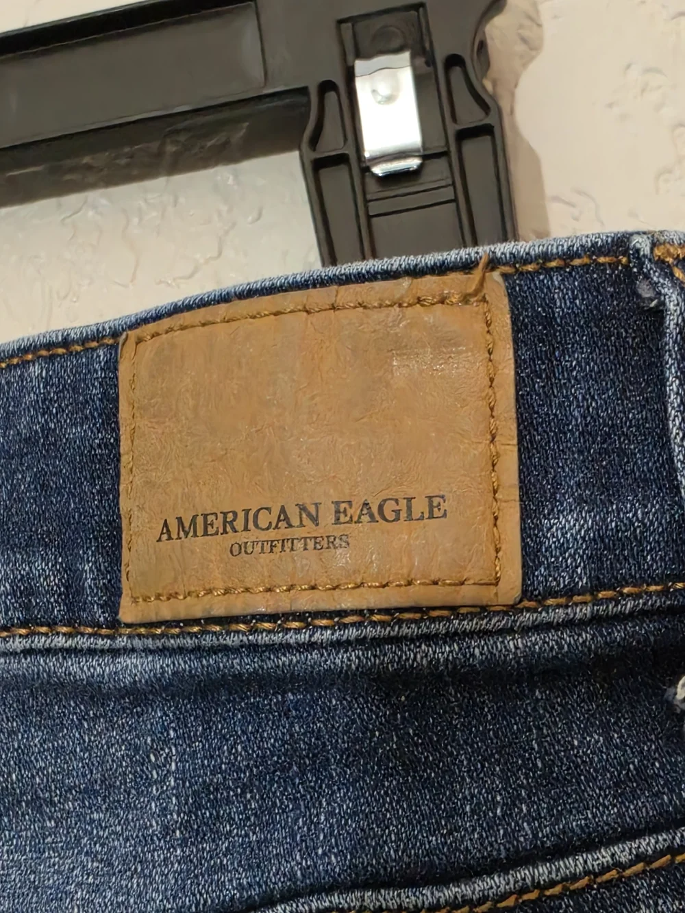 American Eagle Dark Blue Distressed Midi Shorts Mid Rise Denim Cut Off Womens 8 - Picture 3 of 8
